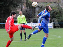 Frdric Granmasson ( gauche) ici face  Steinseltz II en novembre 2008, a t l'hauteur d'un hattrick.